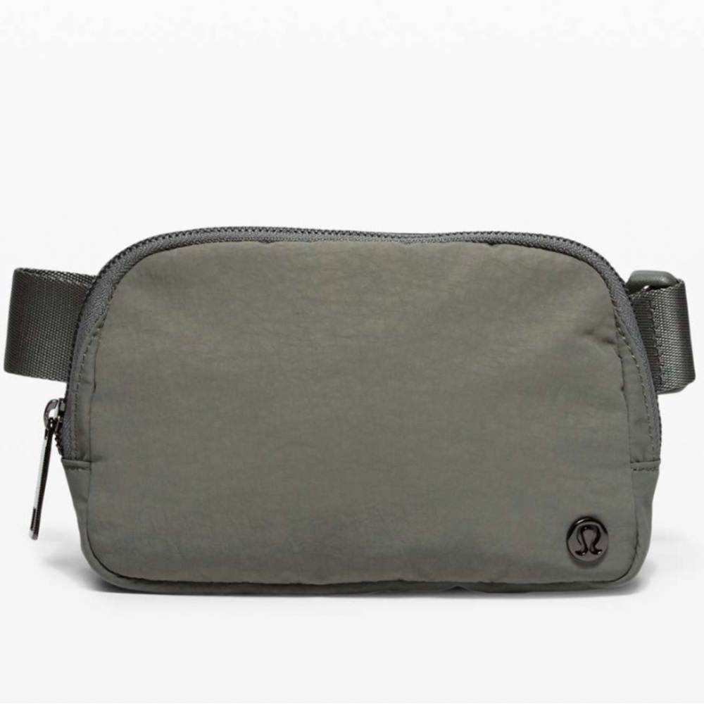 LULULEMON EVERYWHERE BELT BAG GREY SAGE NWT 1L